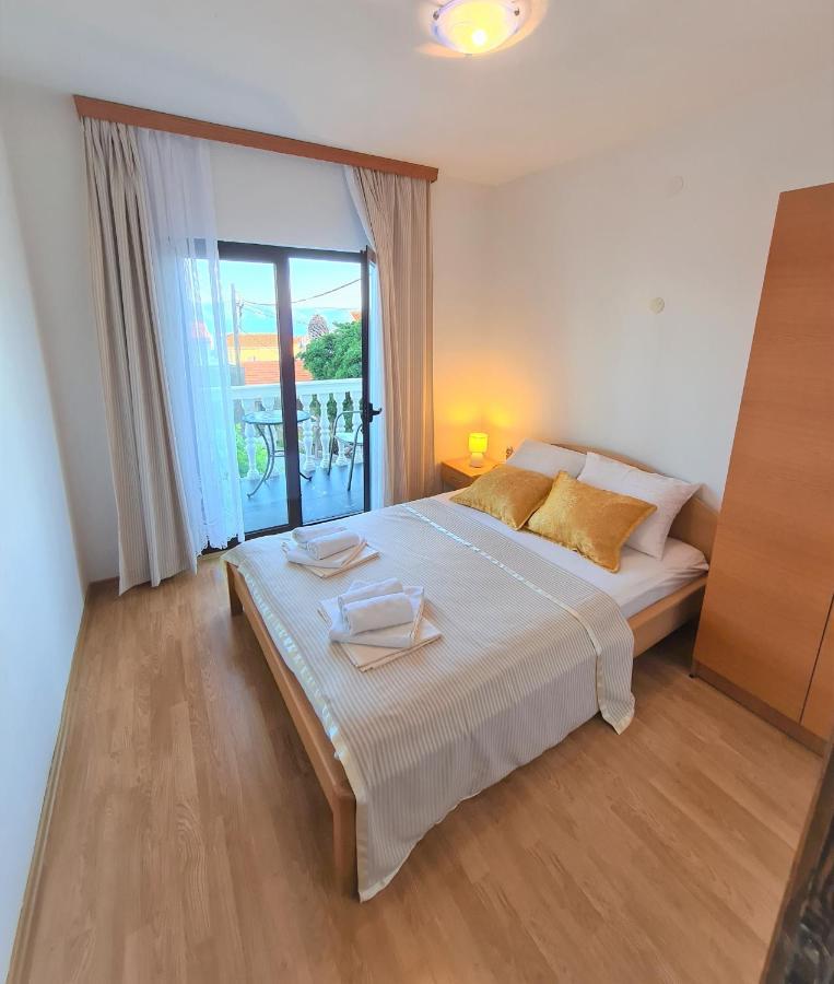 Cosic Apartmani Igrane Exterior foto
